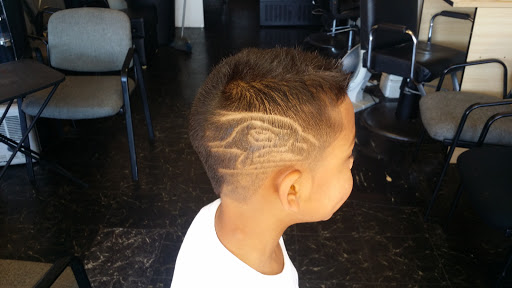 Barber Shop «Fade Away Barber & Beauty», reviews and photos, 8104 S Tacoma Way, Tacoma, WA 98499, USA