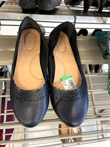 Thrift Store «Goodwill Industries of Middle Tennessee», reviews and photos, 1220 Huntsville Hwy, Fayetteville, TN 37334, USA