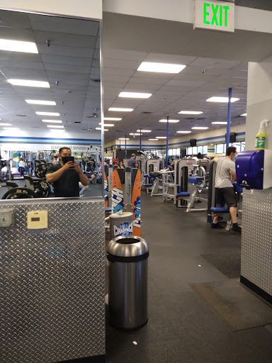Health Club «Crunch - North Riverside», reviews and photos, 7960 Limonite Ave, Riverside, CA 92509, USA
