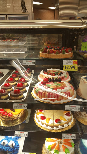 Supermarket «Vallarta Supermarkets», reviews and photos, 2705 S H St, Bakersfield, CA 93304, USA