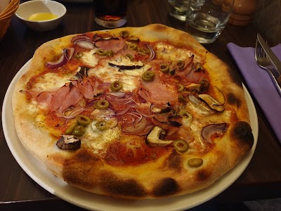 Poldino’s Restaurant & Pizzeria in Aberdeen