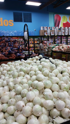 Grocery Store «El Super», reviews and photos, 5646 Whittier Blvd, Commerce, CA 90022, USA