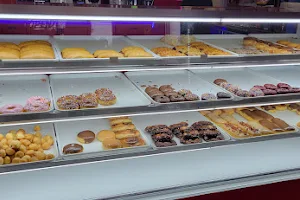 Yummy donut palace,boba tea,smoothies, coffee image