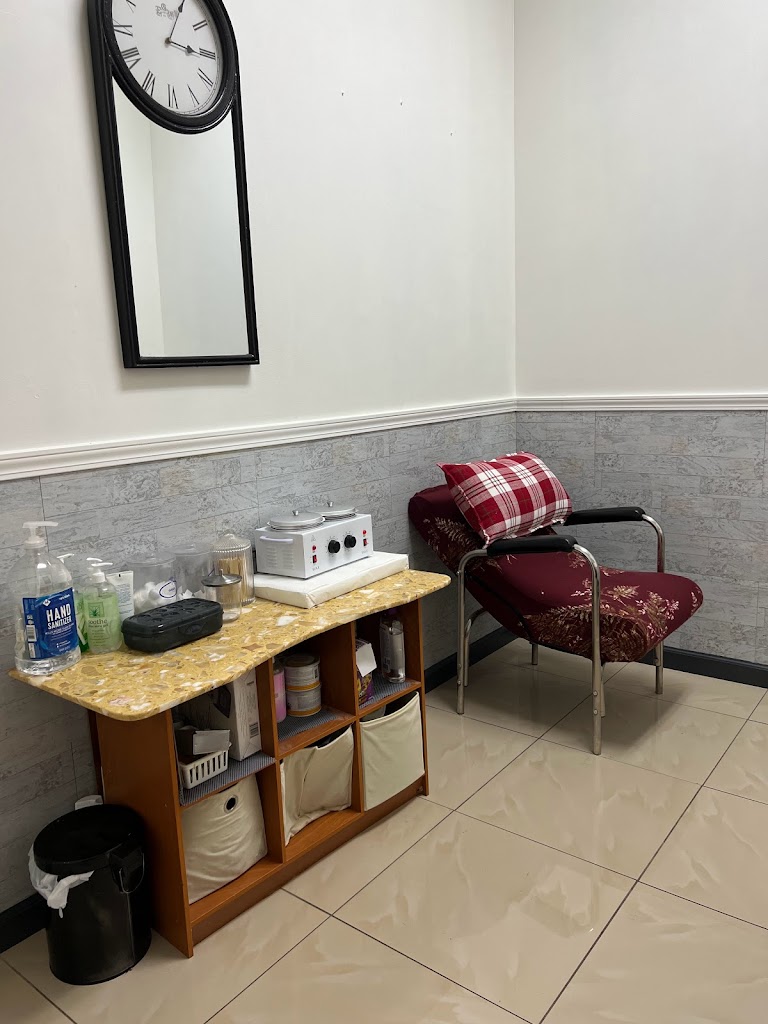 Vy's Spa & Nails 31820