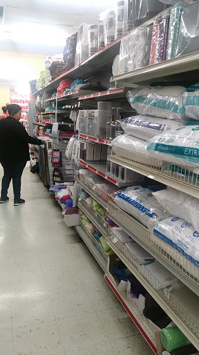 Dollar Store «FAMILY DOLLAR», reviews and photos, 1166 Normandy Dr, Miami Beach, FL 33141, USA