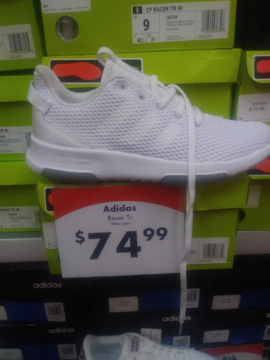 Shoe Store «Shoe Carnival», reviews and photos, 65 S 69th St, Upper Darby, PA 19082, USA