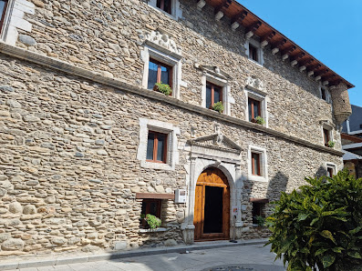 Centro Cultural 'Palacio de los Condes de la Ribagorza' C. Mayor, 6, 22440 Benasque, Huesca, España