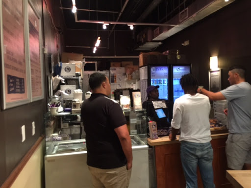 Cookie Shop «Insomnia Cookies», reviews and photos, 1227 Washington Ave, Miami Beach, FL 33139, USA