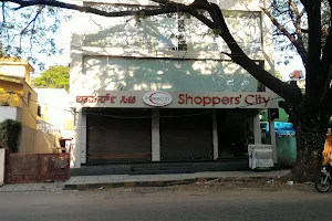SHOPPERS' CITY image