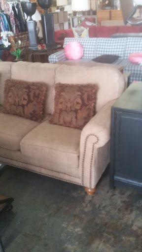 Thrift Store «Thrift Store OkiDoki Home Treasures», reviews and photos, 1640 E Lincoln Ave, Anaheim, CA 92805, USA