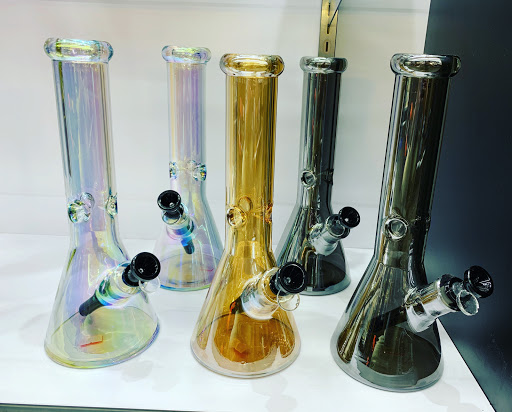 Tobacco Shop «Six Fifty Smoke Shop», reviews and photos, 2394 Junipero Serra Blvd, Daly City, CA 94015, USA