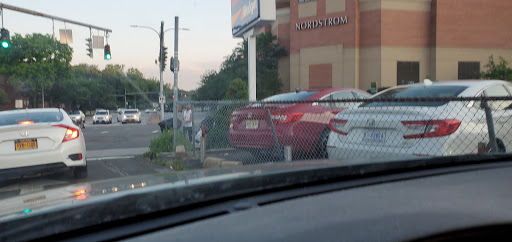 Grocery Store «Stop & Shop», reviews and photos, 154 Westchester Ave, White Plains, NY 10604, USA