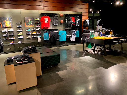 Clothing Store «Nike», reviews and photos, 8687 N Central Expy, Dallas, TX 75225, USA