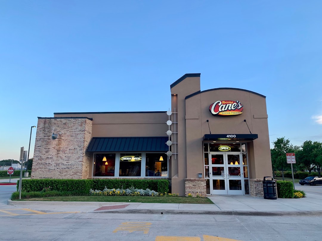 Raising Canes Chicken Fingers