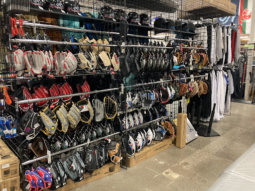 Sporting Goods Store «Play It Again Sports & Hockey», reviews and photos, 16929 WA-99 #110, Lynnwood, WA 98037, USA