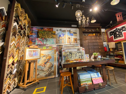 Frame shops in Kualalumpur