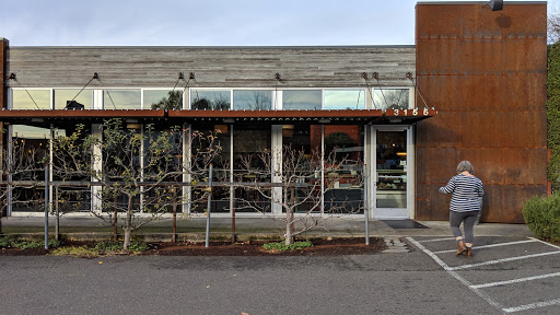 Steak House «Laurelhurst Market», reviews and photos, 3155 E Burnside St, Portland, OR 97214, USA