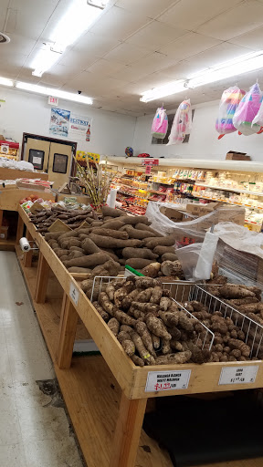 Shopping Mall «Pines Shopping Center», reviews and photos, 650 Elden St, Herndon, VA 20170, USA