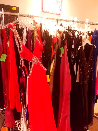 Consignment Shop «Brand Used Thrift And Consignment Shop», reviews and photos, 157 Dolson Ave, Middletown, NY 10940, USA