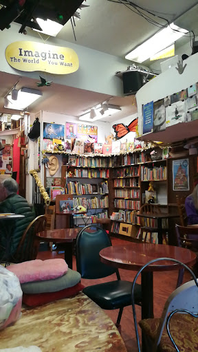 Used Book Store «Every Thing Goes Book Cafe and Neighborhood Stage», reviews and photos, 208 Bay St, Staten Island, NY 10301, USA