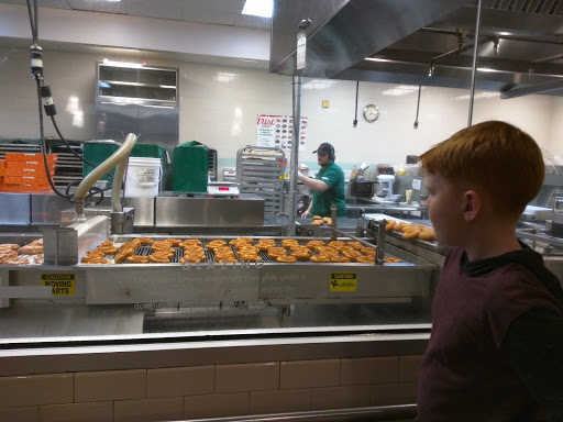 Bakery «Krispy Kreme Doughnuts», reviews and photos, 6210 E Lake Sammamish Pkwy SE, Issaquah, WA 98029, USA