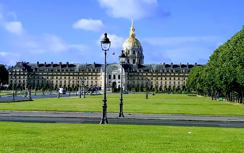 Esplanade des Invalides image