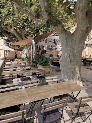Le latitude bar à Tourrettes