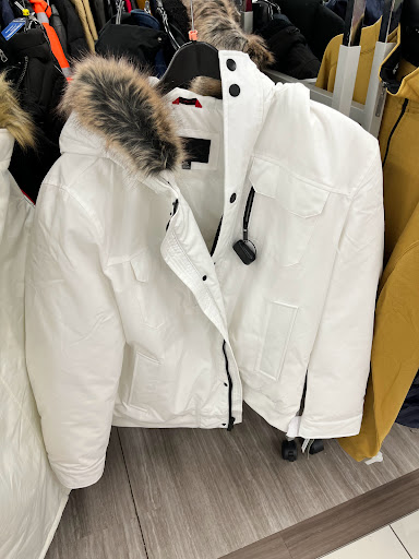 Clothing Store «Burlington Coat Factory», reviews and photos, 3168 Airport Blvd, Mobile, AL 36606, USA