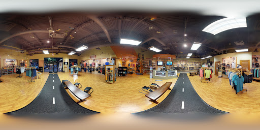 Shoe Store «Big Peach Running Co. - Alpharetta», reviews and photos, 5530 Windward Pkwy #420, Alpharetta, GA 30004, USA