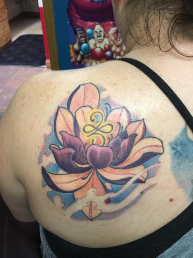 Tattoo Shop «Revolution Studios Tattoo Shop», reviews and photos, 4601 S 50th St #308, Omaha, NE 68117, USA