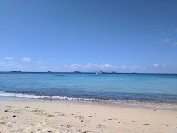 Photo de Playa Carlos Rosario avec rivage droit, long