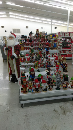 Home Goods Store «Tuesday Morning», reviews and photos, 1000 E Rte 66, Glendora, CA 91740, USA