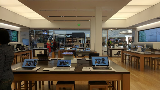 Computer Store «Microsoft Store - Park Meadows Mall», reviews and photos, 8505 Park Meadows Center Dr #2095, Lone Tree, CO 80124, USA