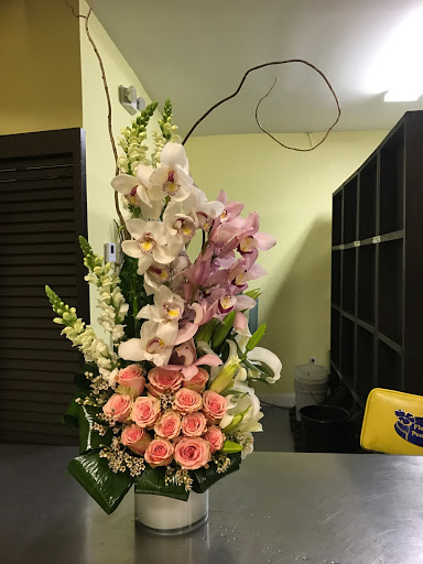 Florist «Flowers By Pouparina», reviews and photos, 1868 W Flagler St, Miami, FL 33135, USA