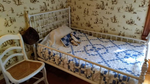 Tourist Attraction «Ernest Hemingway Birthplace», reviews and photos, 339 N Oak Park Ave, Oak Park, IL 60302, USA