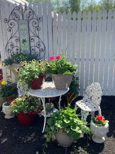 Florist «Post Road English Garden», reviews and photos, 1105 N Post Rd, Indianapolis, IN 46219, USA