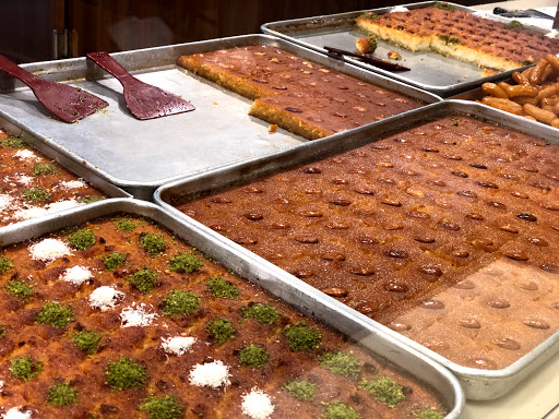 حلويات العكر 