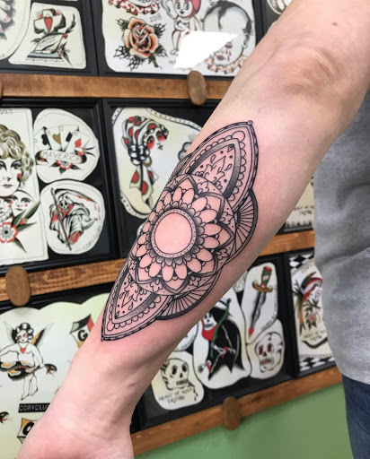 Explore baddie tattoos ideas, creative tattoo ideas in Campbellsville, available at Green River Tattoo Company