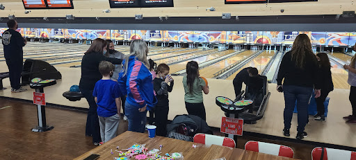 Bowling Alley «AMF Lancaster Lanes», reviews and photos, 4913 Transit Rd, Depew, NY 14043, USA