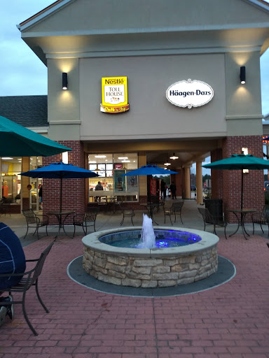 Outlet Mall «Tanger Outlet Myrtle Beach Hwy 501», reviews and photos, 4635 Factory Stores Blvd, Myrtle Beach, SC 29579, USA