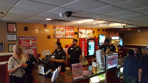 Movie Theater «Bow Tie Herricks Cinemas», reviews and photos, 3324 Hillside Avenue, New Hyde Park, NY 11040, USA