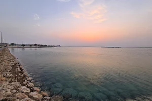 Al Thakhira Beach Park image