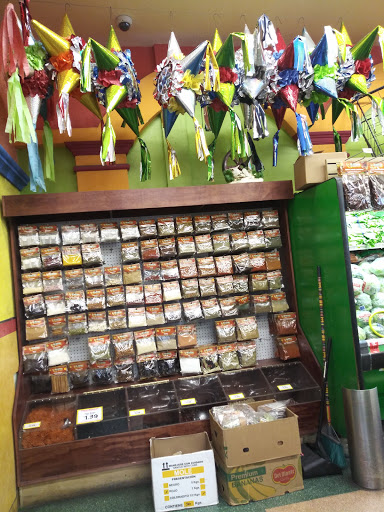 Grocery Store «La Plaza Market», reviews and photos, 515 McLaughlin Ave, San Jose, CA 95116, USA