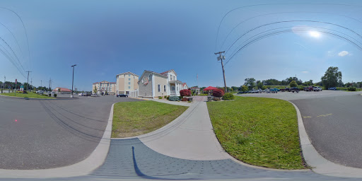 American Restaurant «The Waters Edge Lighthouse», reviews and photos, 2 Freemans Bridge Rd, Glenville, NY 12302, USA