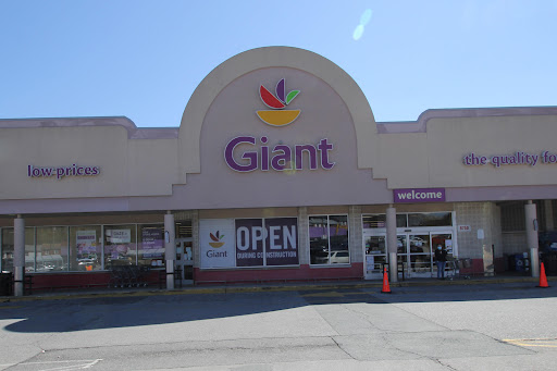 Giant Food Pharmacy, 8750 Arliss St, Silver Spring, MD 20901, USA, 
