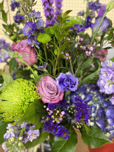 Florist «Westgate Flower & Plant Shop», reviews and photos, 841 S Oak Park Ave, Oak Park, IL 60304, USA