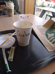 Photo n°27 de Starbucks Coffee - AUTOGRILL Manoirs du Perche A11 à Brou ()