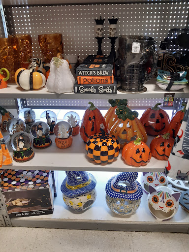 Home Goods Store «Tuesday Morning», reviews and photos, 1901 Camino Ramon, Danville, CA 94526, USA