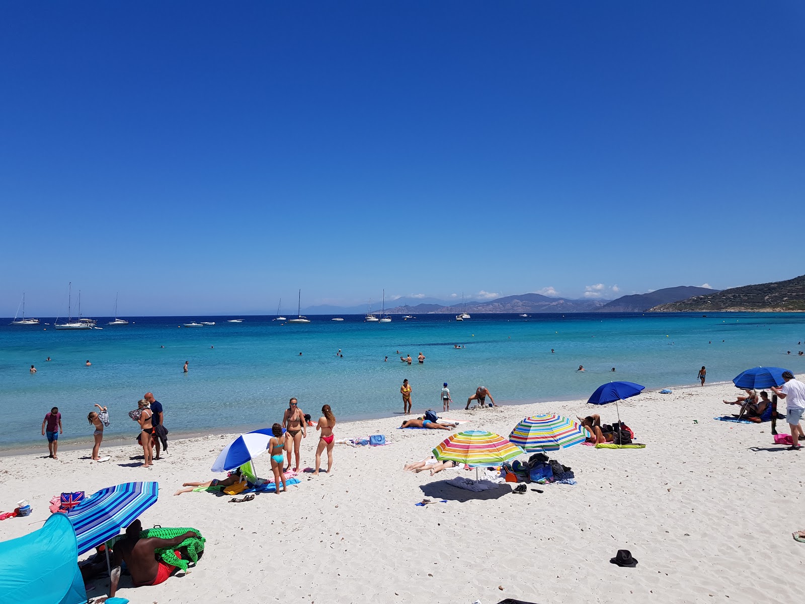 Foto di Plage Ile Rousse area parzialmente ristrutturata