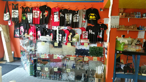 Tobacco Shop «The Bong Smoke Shop», reviews and photos, 225 Lancaster Dr SE, Salem, OR 97317, USA